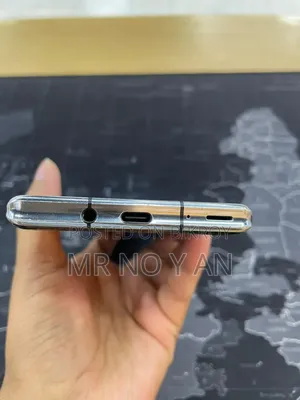 Sharp Aquos R6 128 GB Black