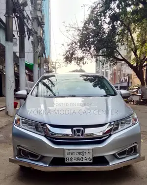 Honda Grace 2015 সিলভার