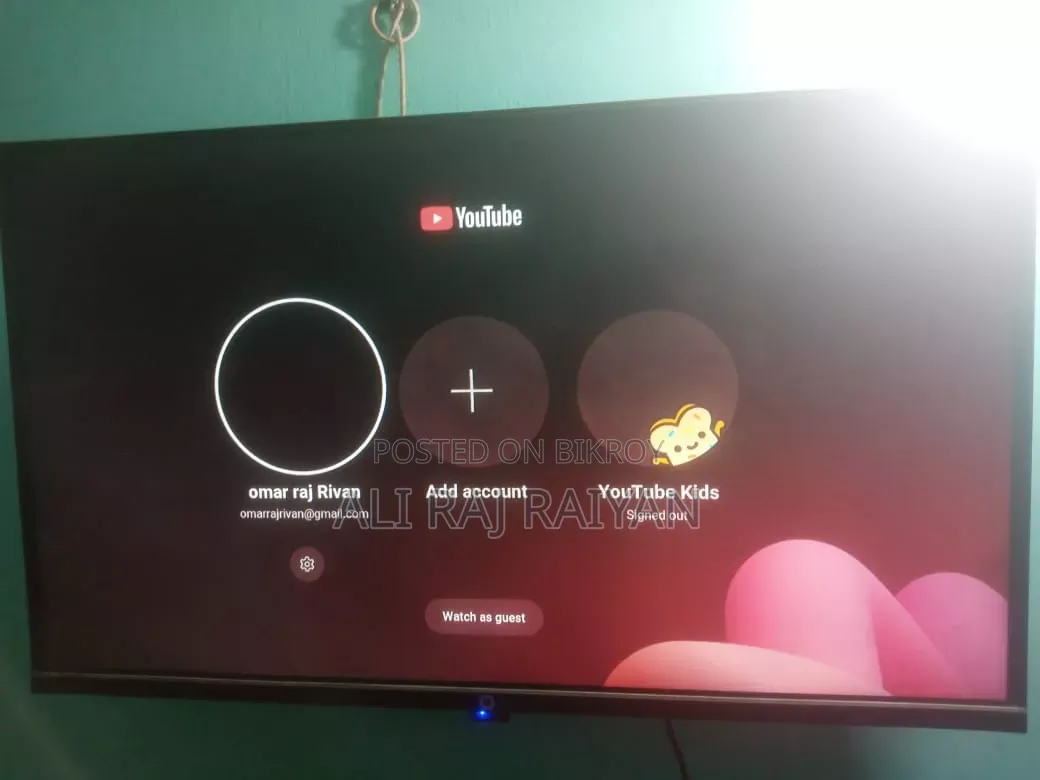Q 32" Borderless Smart Android