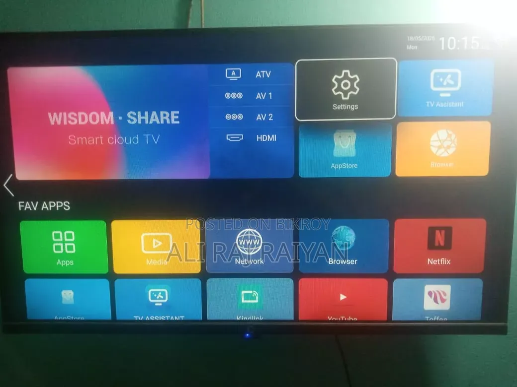 Q 32" Borderless Smart Android