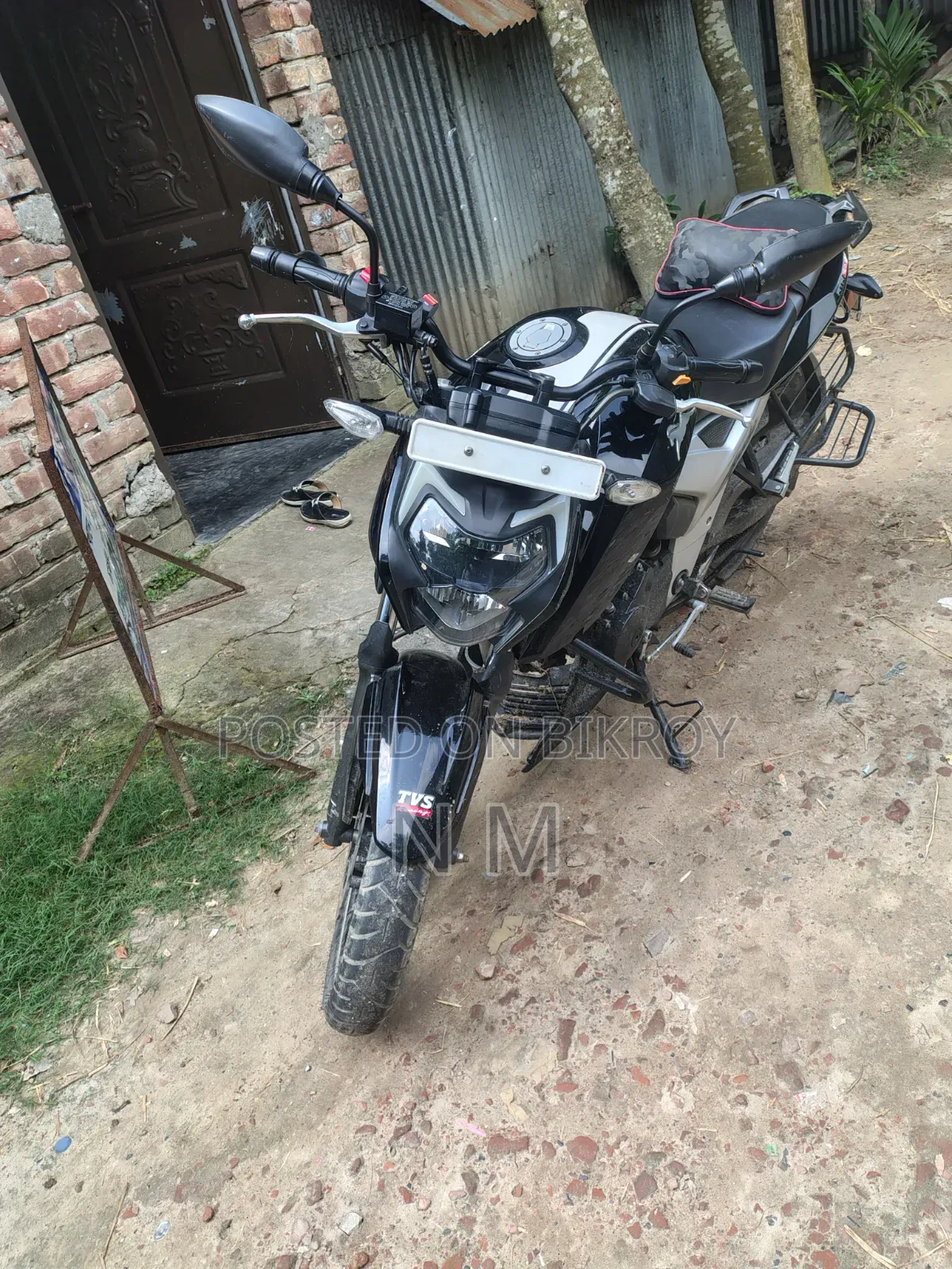 New TVS Apache RTR 160 2v Refresh X-Connect 2022 Black