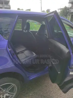 Toyota Ractis 1.5 FWD 2011 Blue