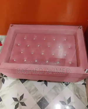 সোফার সেটের সাথে বানানো।খুবই সুন্দর এবং মজবুত টেবিল।