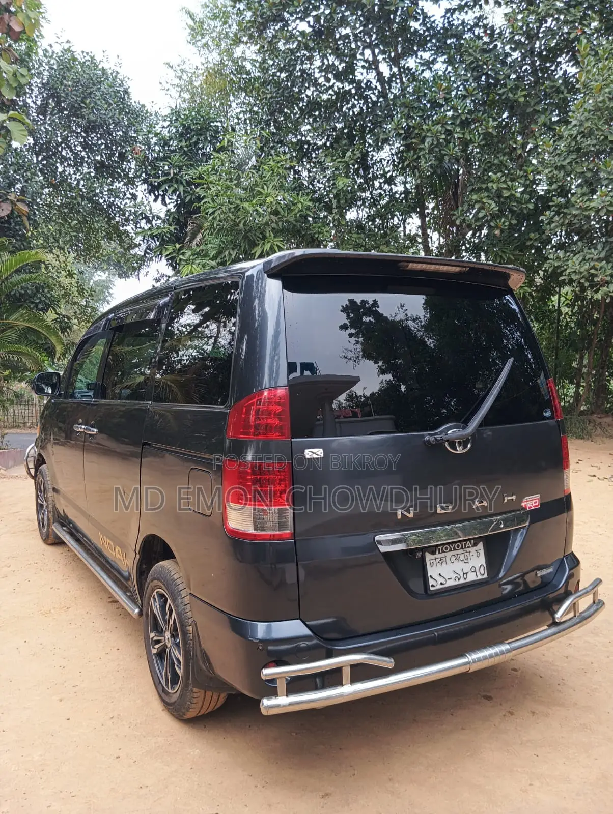 Toyota Noah 2.0 AWD (8 Seater) 2004 Black