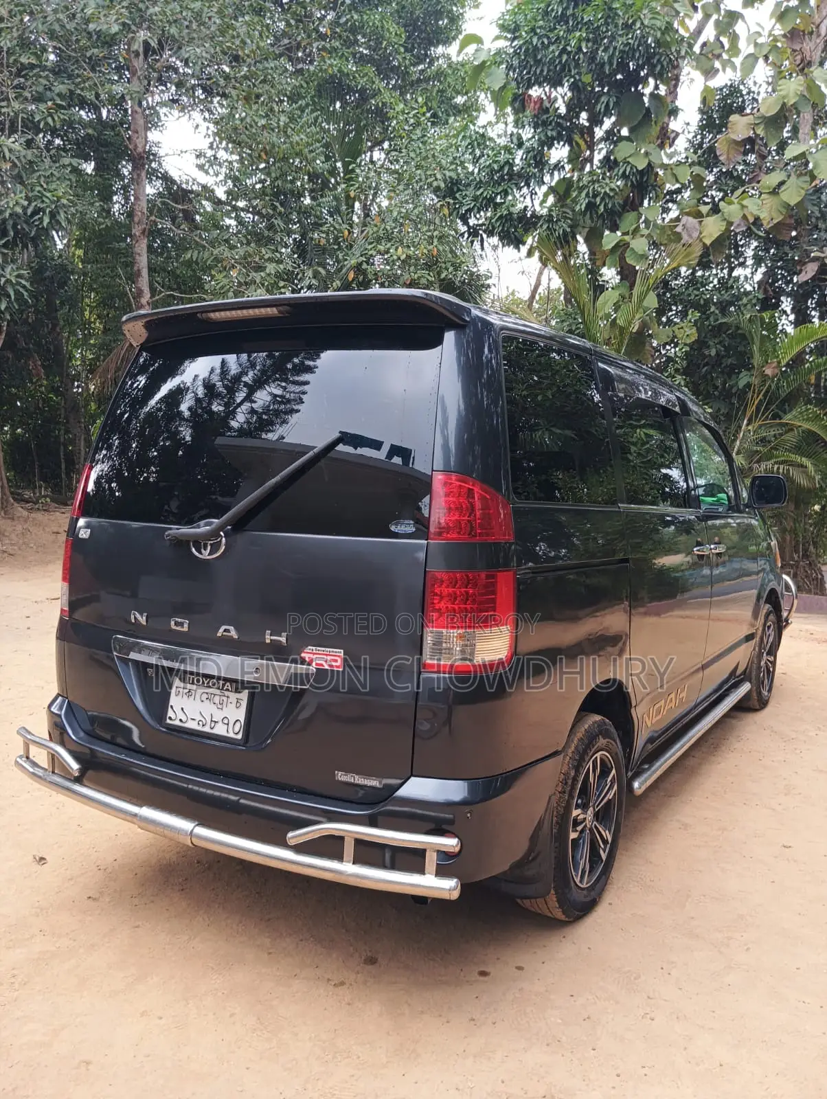 Toyota Noah 2.0 AWD (8 Seater) 2004 Black