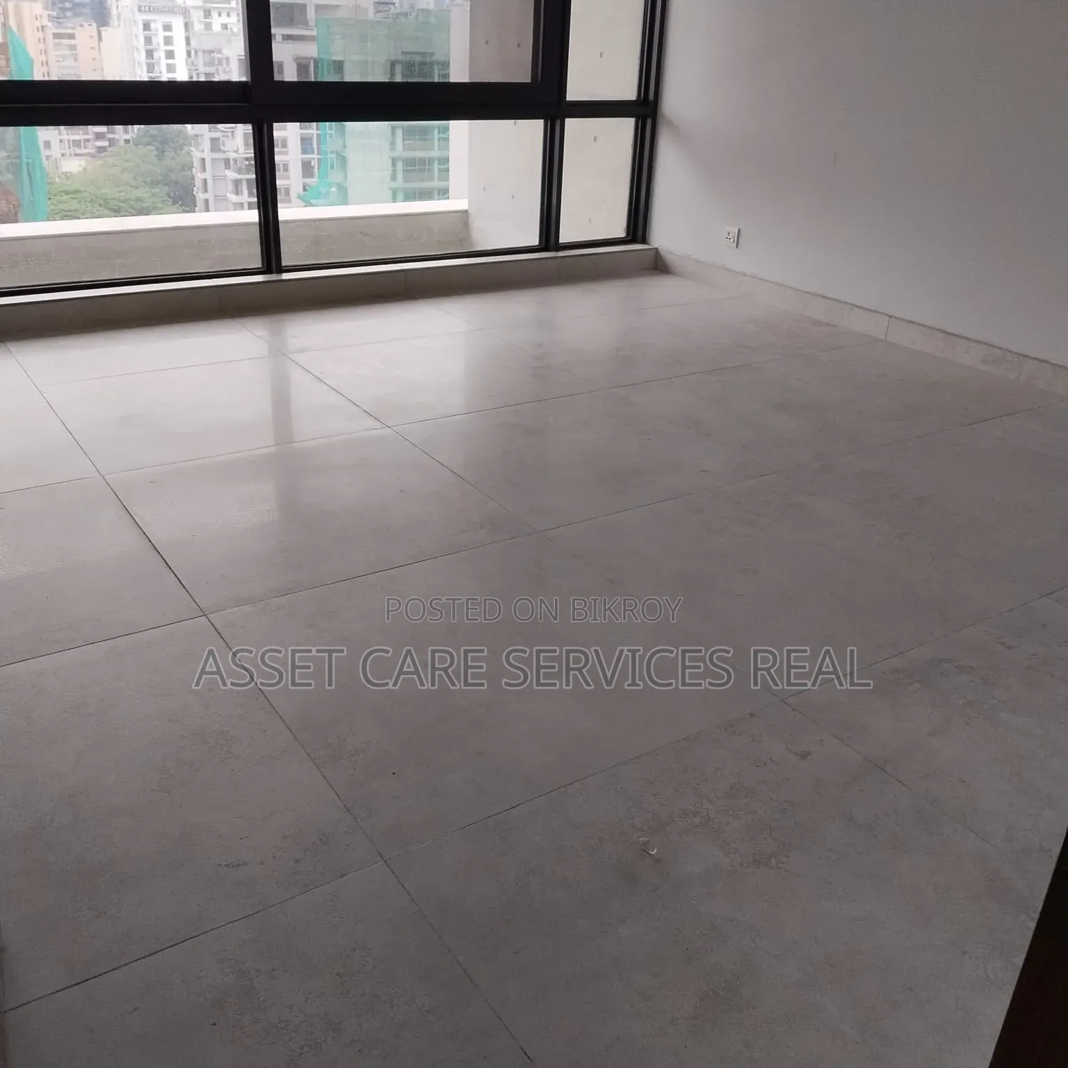 4bdrm Apartment in Gulshan for Sale