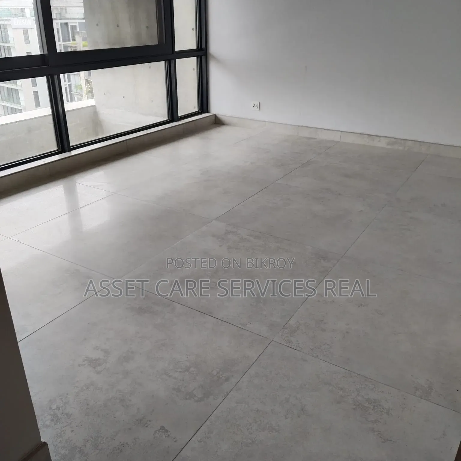 4bdrm Apartment in Gulshan for Sale