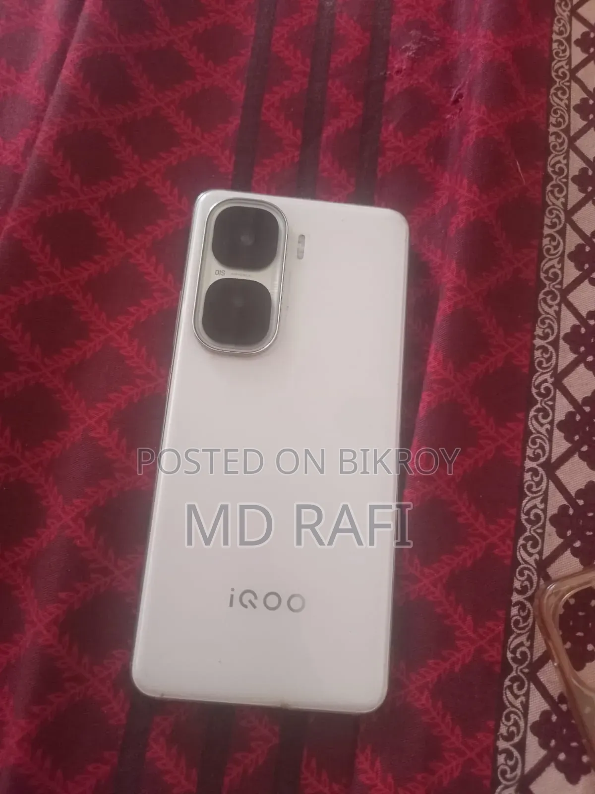 iQOO 256 GB White