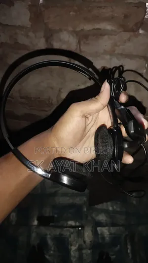 হেডফোন