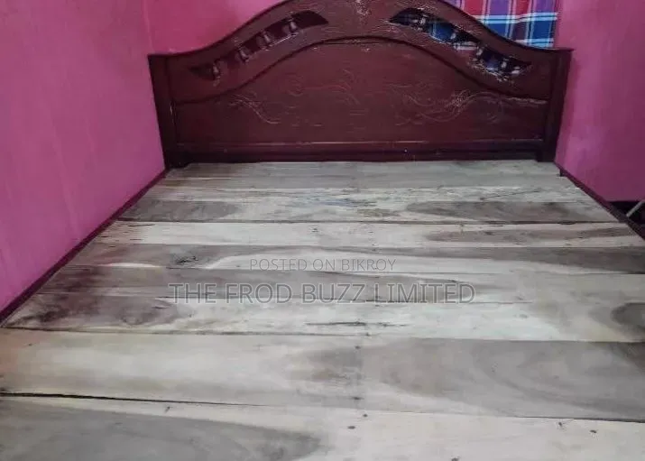 Wooden Bed 6/7