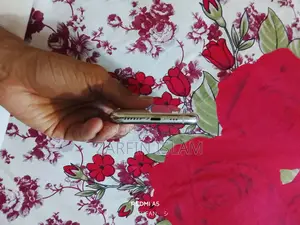 নতুন অ্যাপল আইফোন ১১ প্রো ৬৪ জিবি সাদা