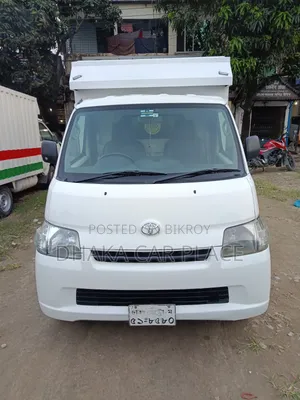 Toyota Delivery Van 2014 White