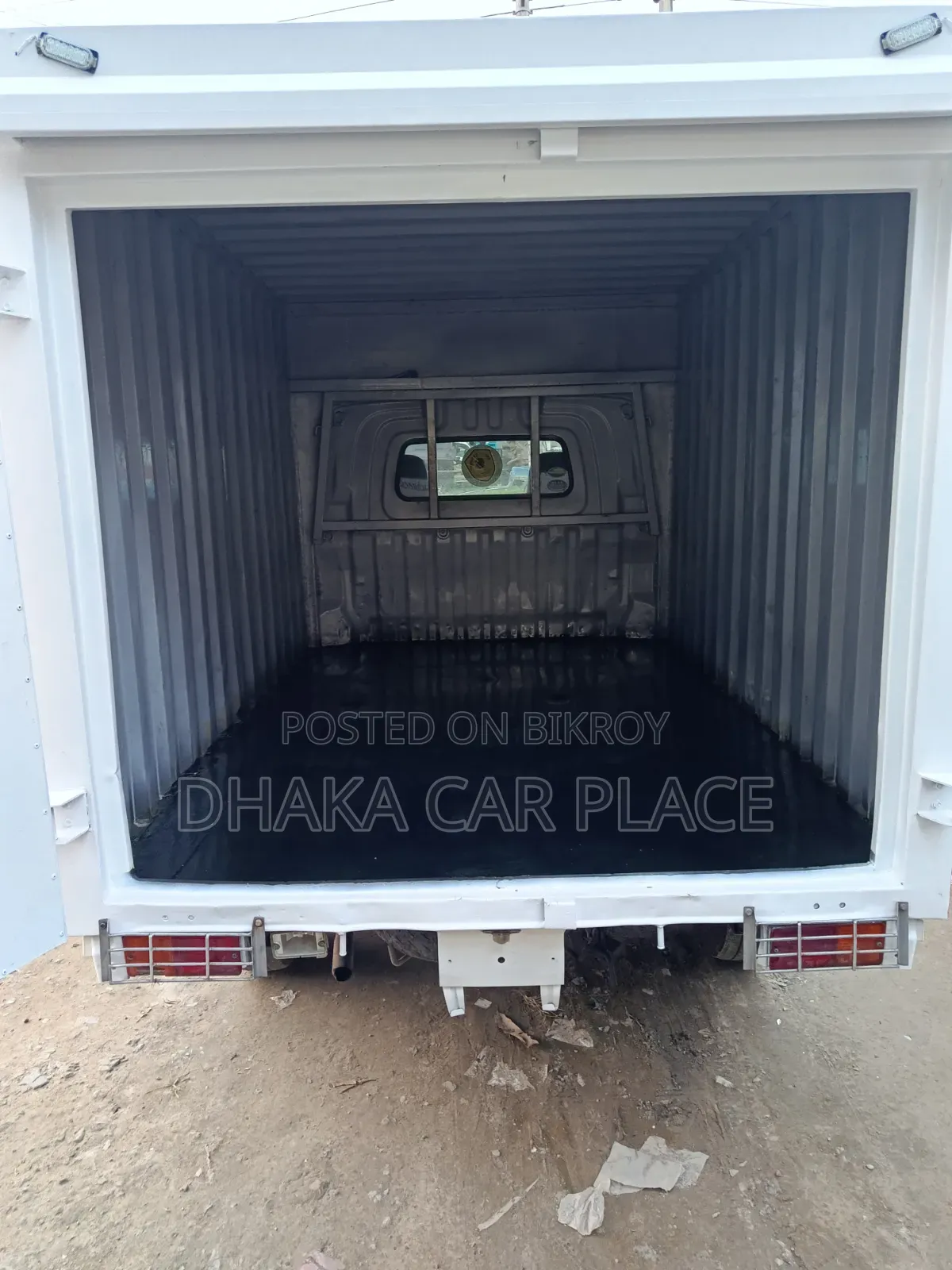 Toyota Delivery Van 2014 White