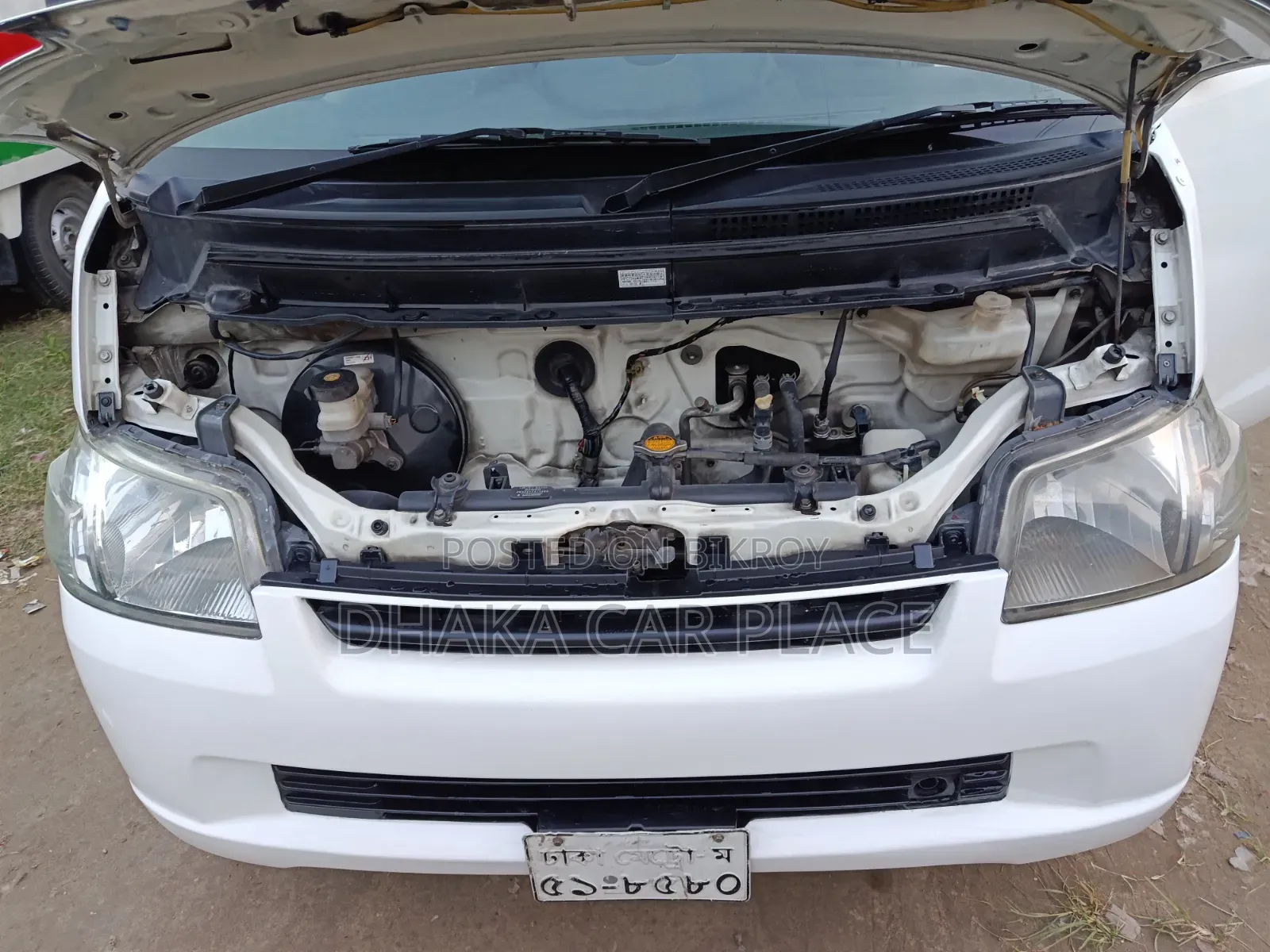 Toyota Delivery Van 2014 White