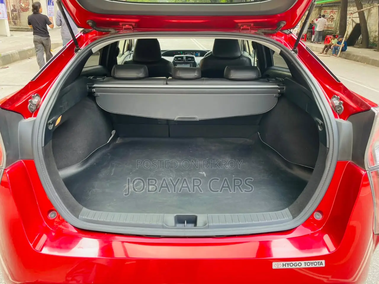 New Toyota Prius 4dr Hatchback (1.8L 4cyl gas/electric hybrid CVT) 2016 Red