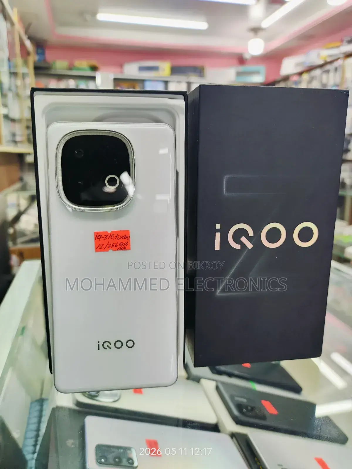 iQOO 256 GB White