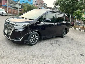 Toyota Esquire 2020 Maroon