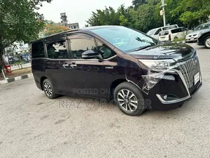 Toyota Esquire 2020 Maroon
