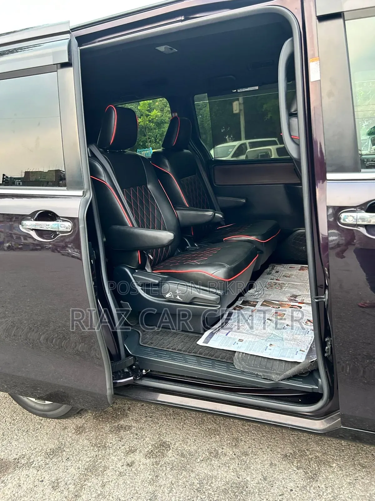 Toyota Esquire 2020 Maroon