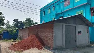 বরিশাল সদরে বিক্রির জন্য ফার্নিশড ৬ বেডরুমের ফ্ল্যাট ব্লক
