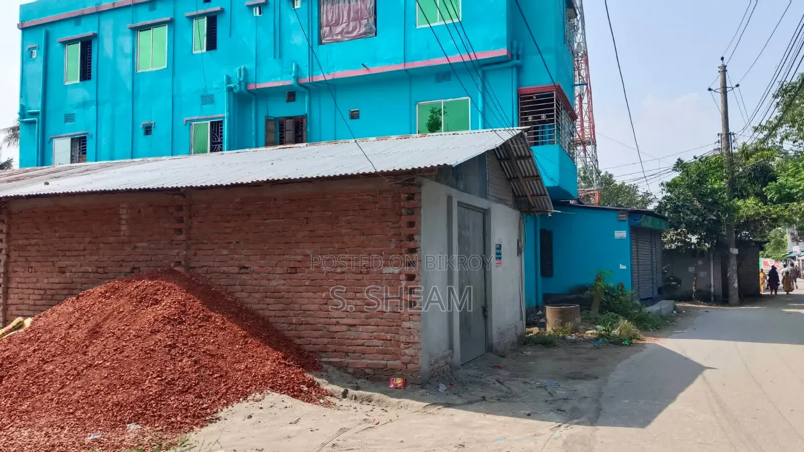 বরিশাল সদরে বিক্রির জন্য ফার্নিশড ৬ বেডরুমের ফ্ল্যাট ব্লক