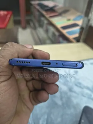 Infinix 128 GB Blue