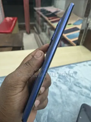 Infinix 128 GB Blue