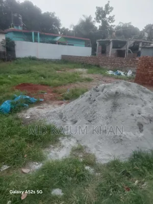জমি বিক্রি করা হবে কেউ যদি নিতে আগ্রহী হন তাহলে যোগাযোগ করতে পারেন