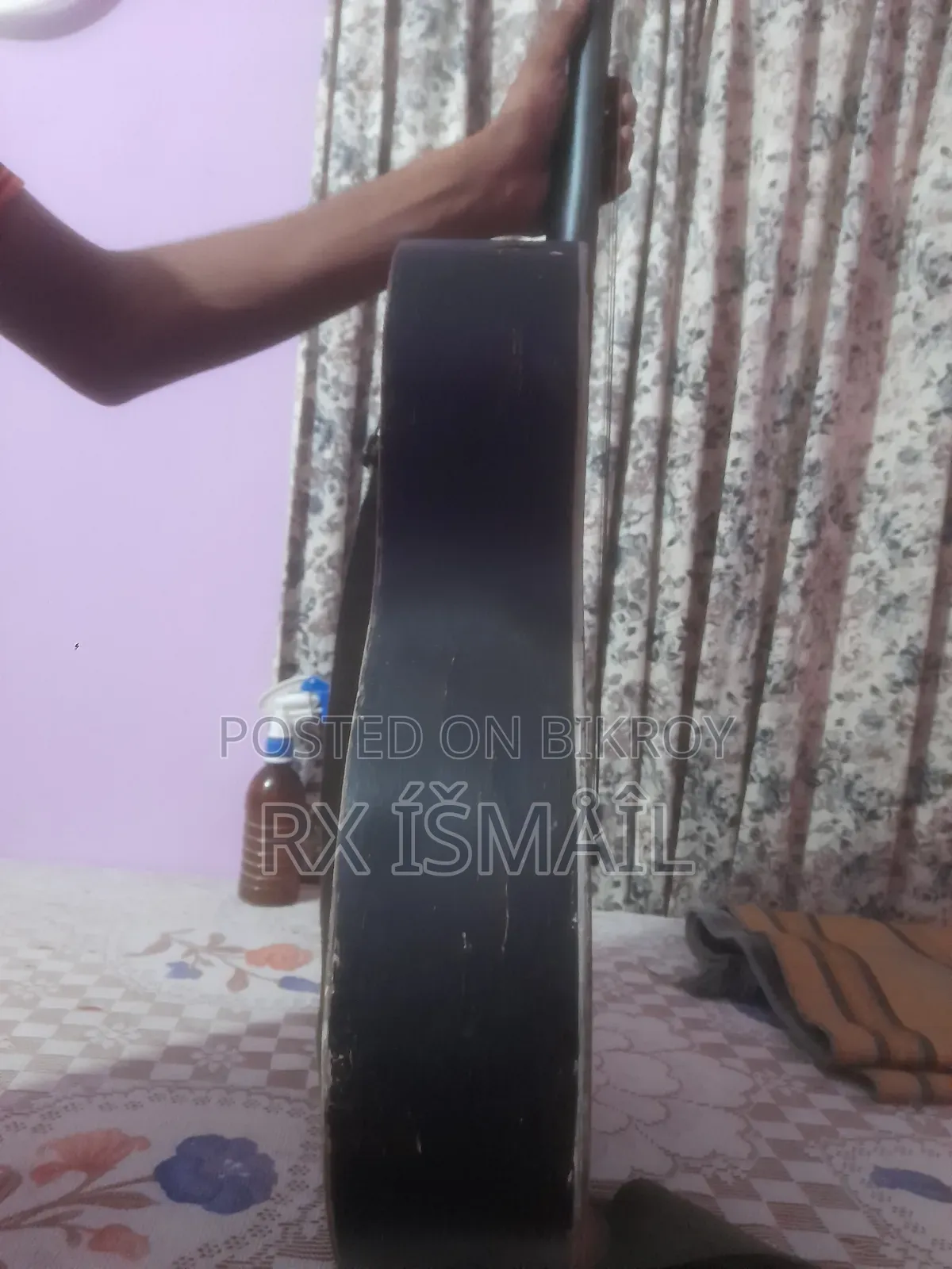 Old Guitar