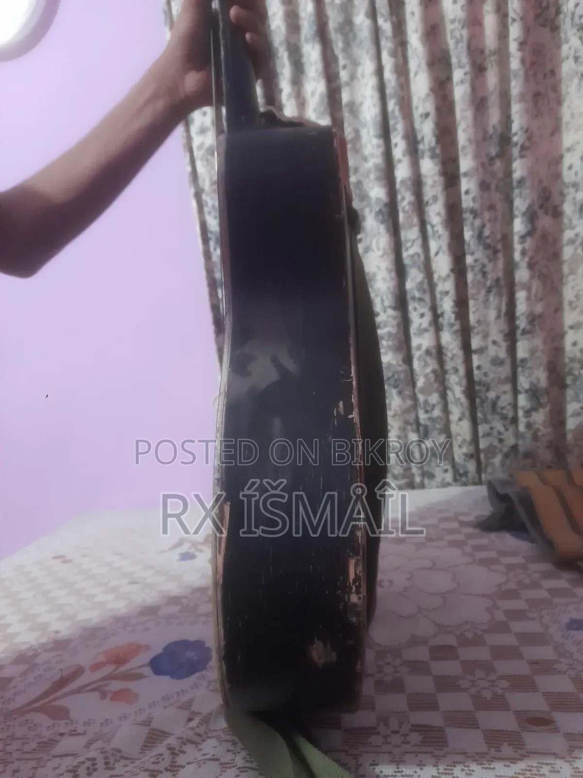 Old Guitar