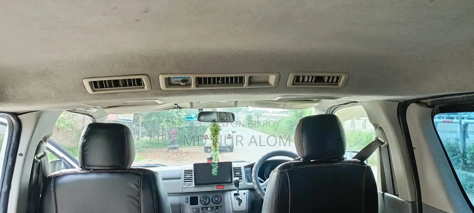 Toyota HiAce 2010 White
