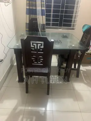 Dining table like new