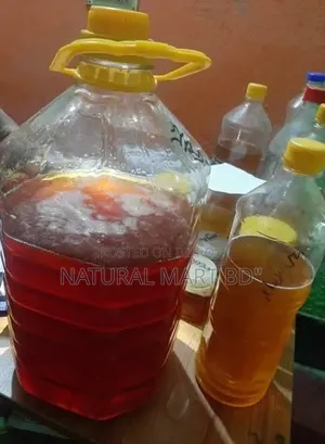 ১০০% খাঁটি প্রাকৃতিক চাকের মধু (১০০% Pure Natural Honey) –