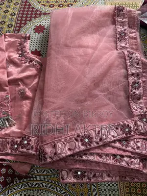 পার্টি লেহেঙ্গা