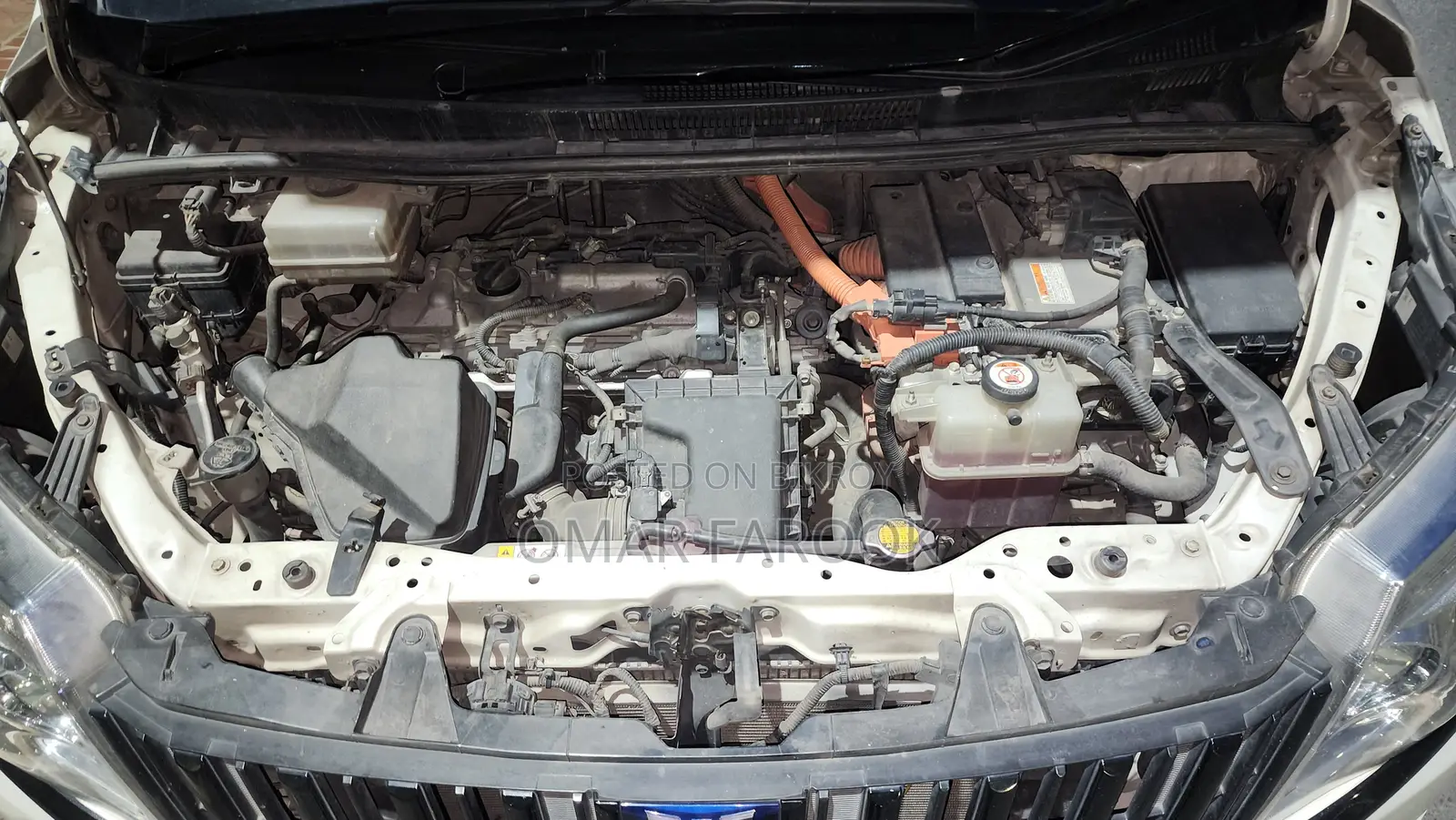 Toyota Esquire 1.8 FWD Hybrid (7 Seater) 2017 Pearl