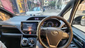 Toyota Esquire 1.8 FWD Hybrid (7 Seater) 2017 Pearl