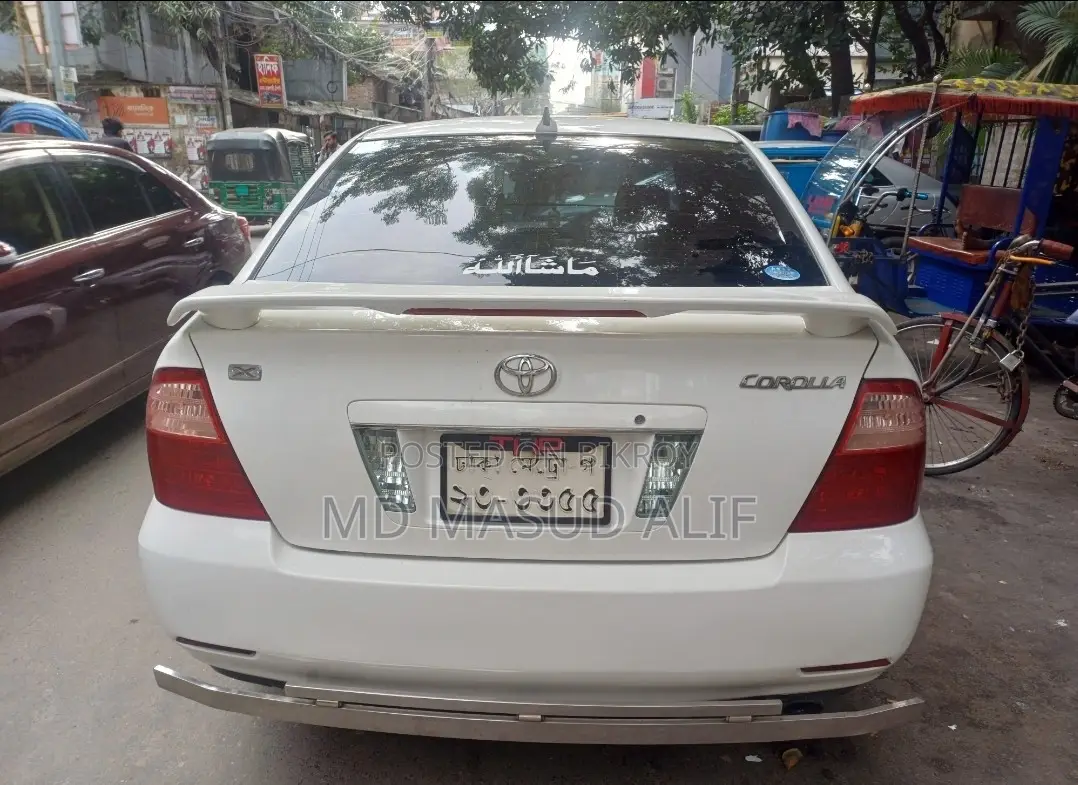 Toyota Corolla Sedan Automatic 2005 White