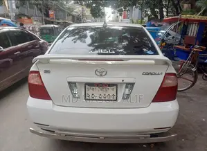 Toyota Corolla Sedan Automatic 2005 White