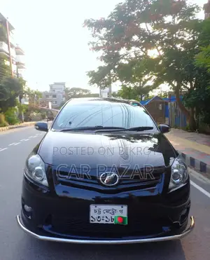 Toyota Yaris Base Hatchback 5dr 2011 Black