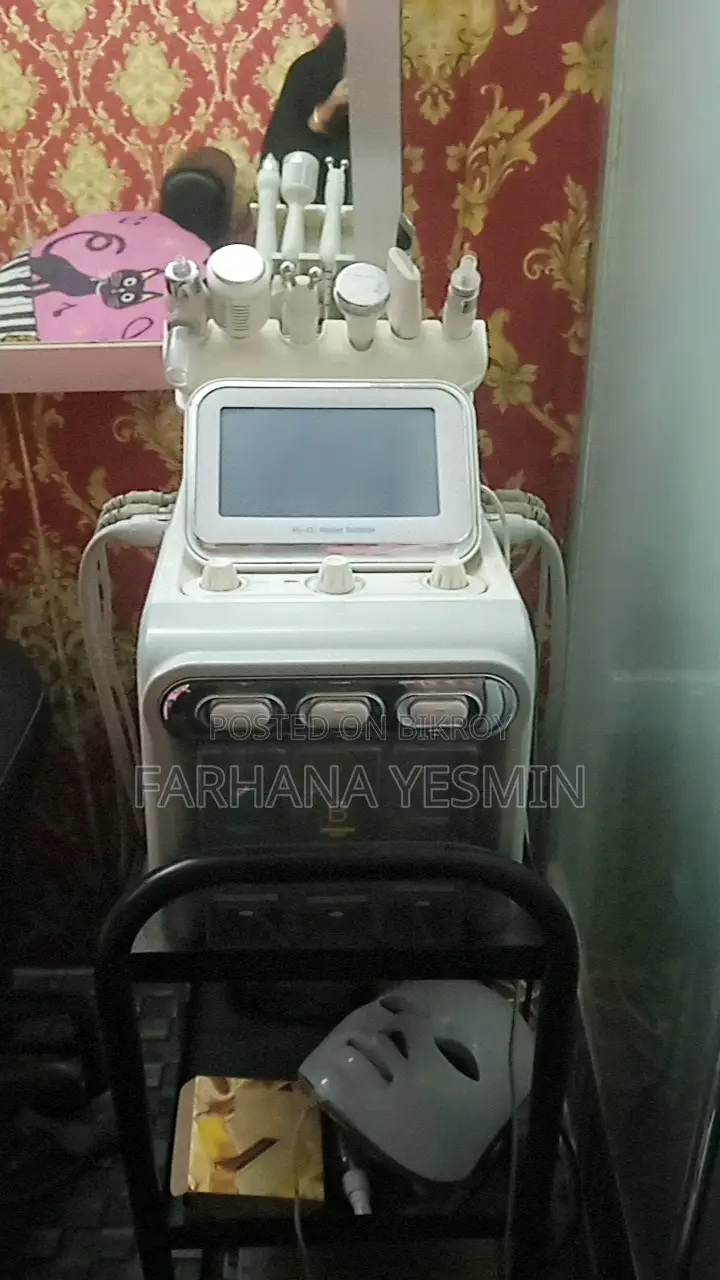 Beauty Parlour Furniture for Sale