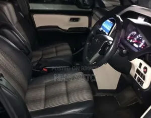 Toyota Noah 2021 Blue