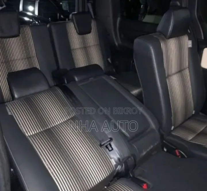 Toyota Noah 2021 Blue