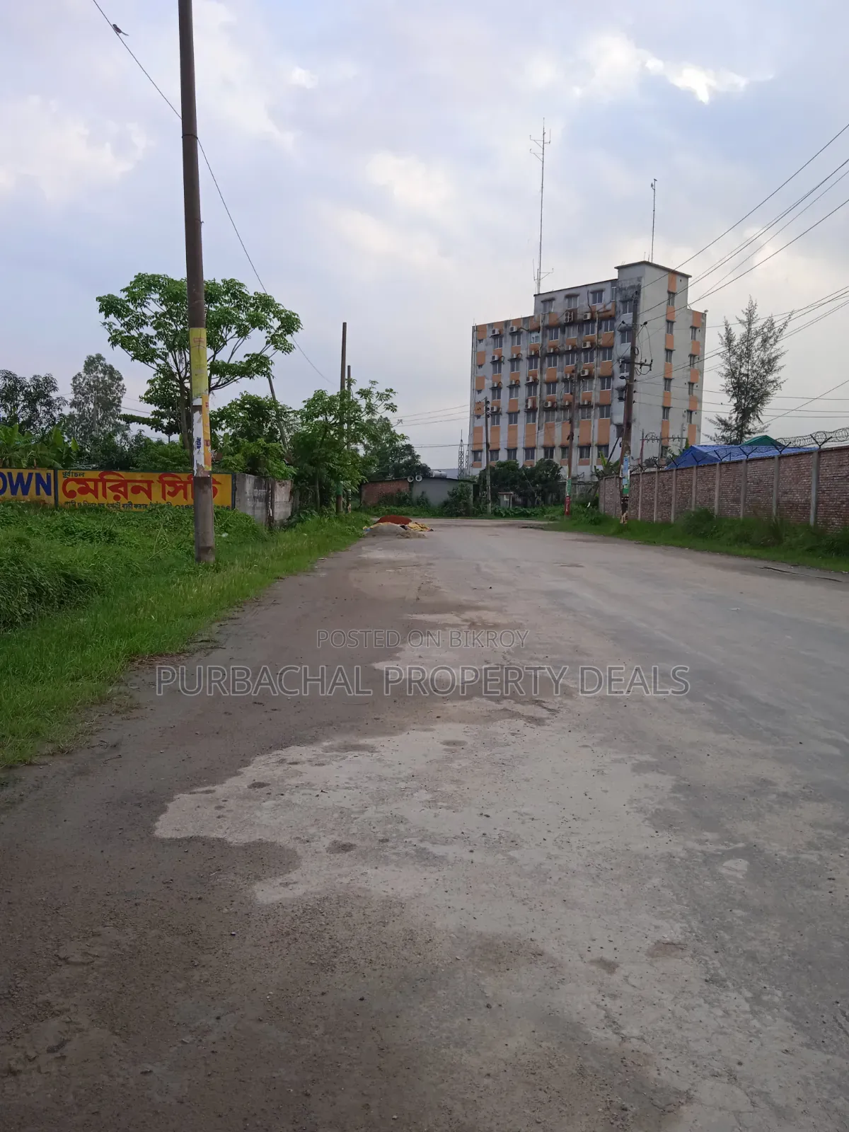 13 Katha plot for sale on 60 feet road adjacent to Badda, Satarkul main road.