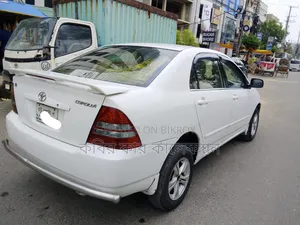 Toyota Corolla 2004 White