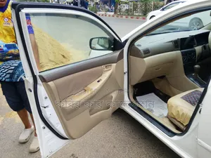 Toyota Corolla 2004 White