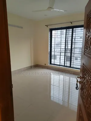 বনানীর অ্যাডভান্স ডেভেলপমেন্টে ৩ বেডরুমের অ্যাপার্টমেন্ট ভাড়ার জন্য