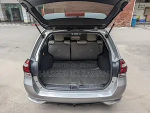 Toyota Corolla Fielder 1.5 Hybrid FWD 2016 Silver
