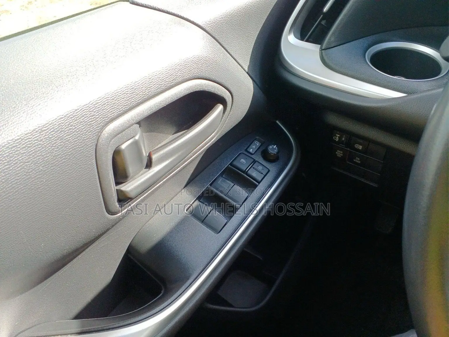 Toyota Noah 2022 White