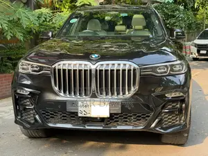 বিএমডব্লিউ এক্স৭ এক্সড্রাইভ৪০আই ২০২১ কালো