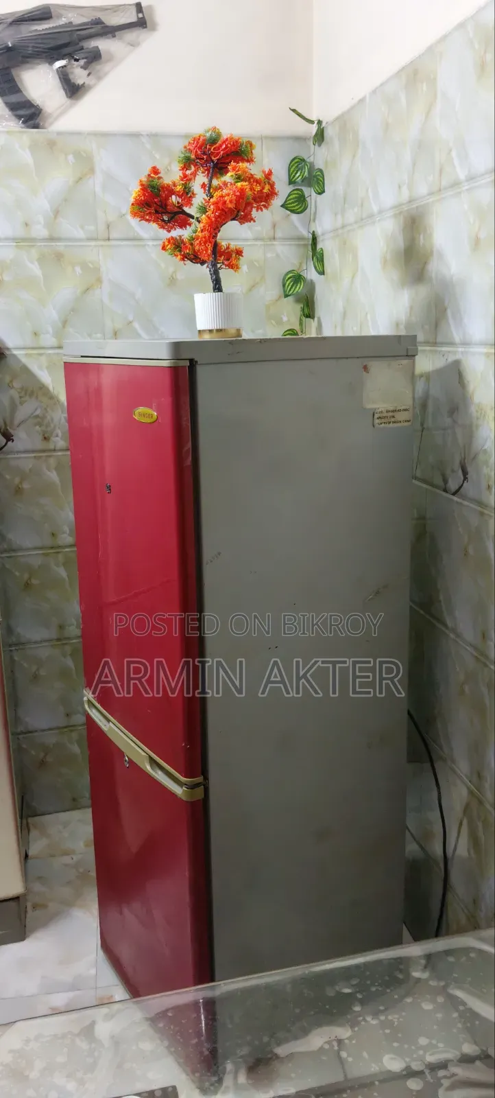 খুভ ভাল একটি ফ্রিজ বিক্রি করতে চাই